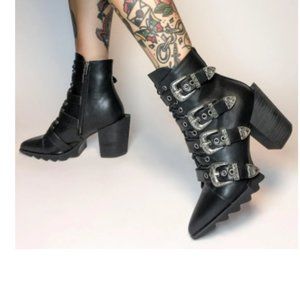 LAMODA Don't Even heeled buckle boots black 6
